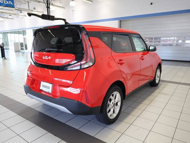 Used 2023 Kia Soul LX w/ Option Group 015 image 13