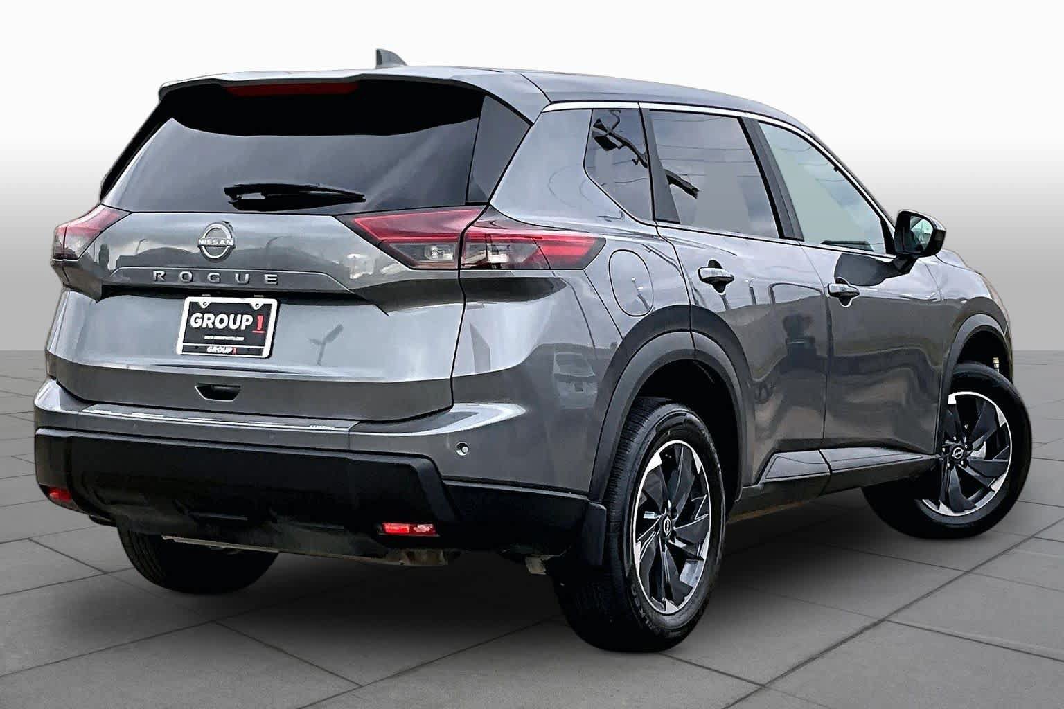 Certified 2026 Nissan Rogue SV FWD image 13
