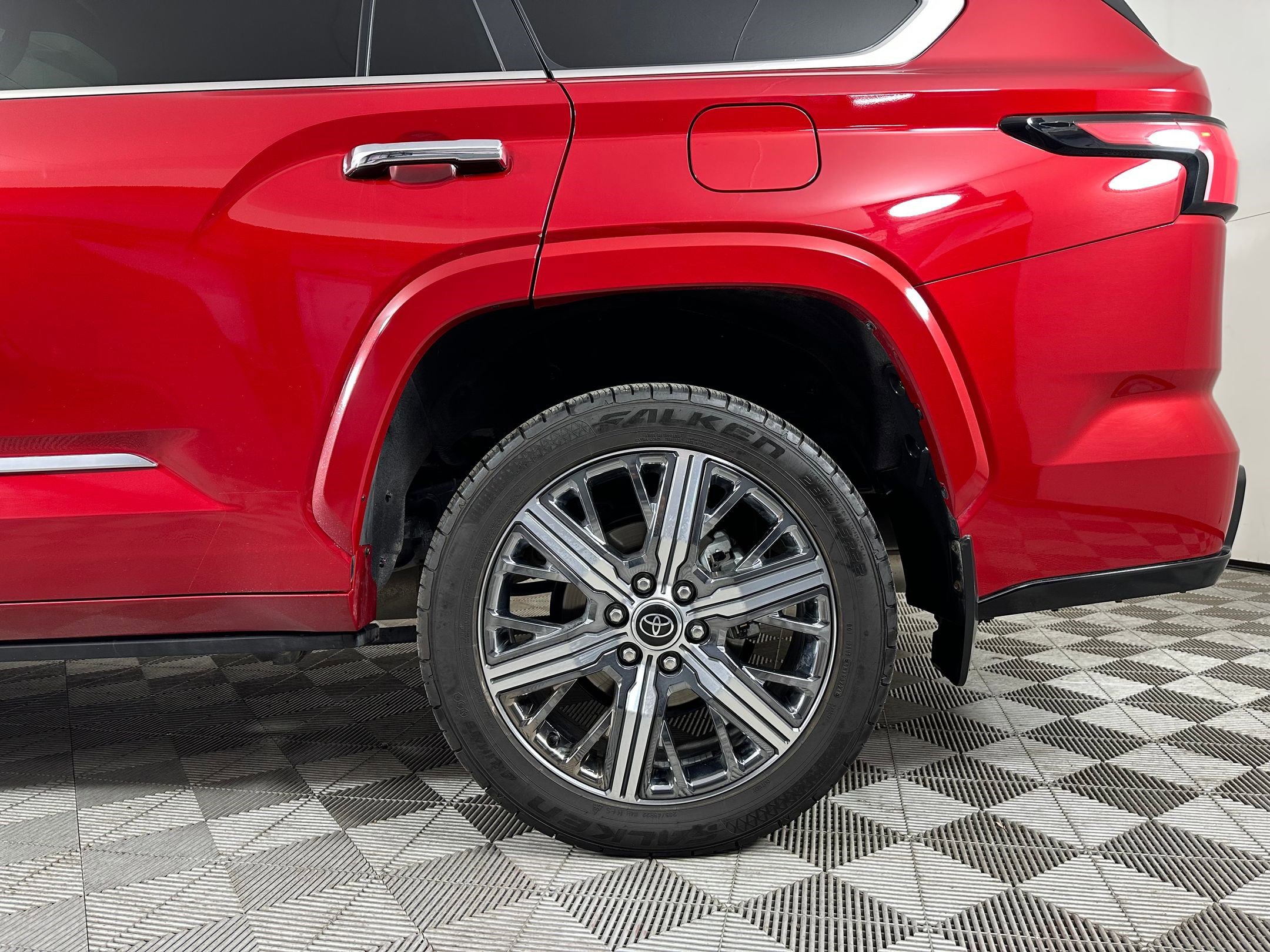 Used 2024 Toyota Sequoia Capstone image 27