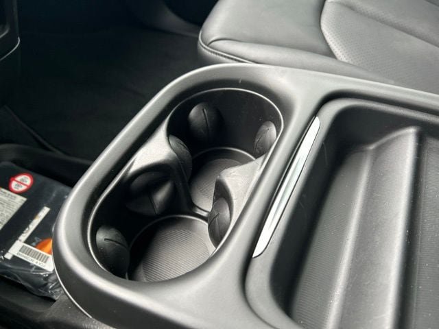 New 2027 Chrysler Pacifica Select FWD image 33