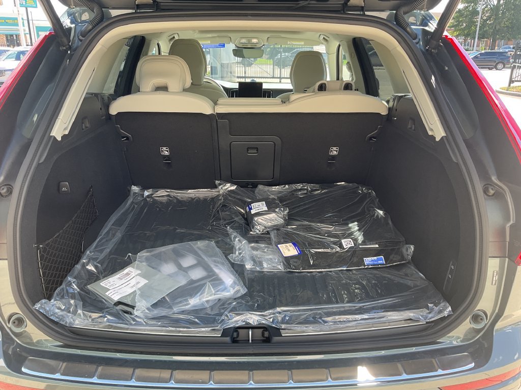 New 2027 Volvo XC60 B5 Ultra AWD/4WD image 9