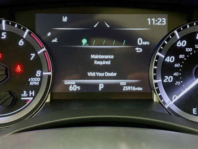 Used 2023 Toyota Highlander XLE image 12