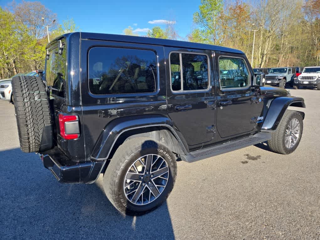 Used 2024 Jeep Wrangler High Altitude AWD/4WD image 4