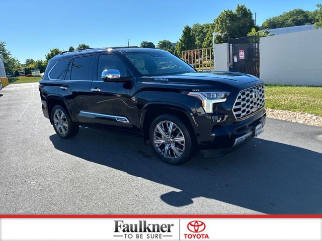 Used 2025 Toyota Sequoia Capstone AWD/4WD image 2
