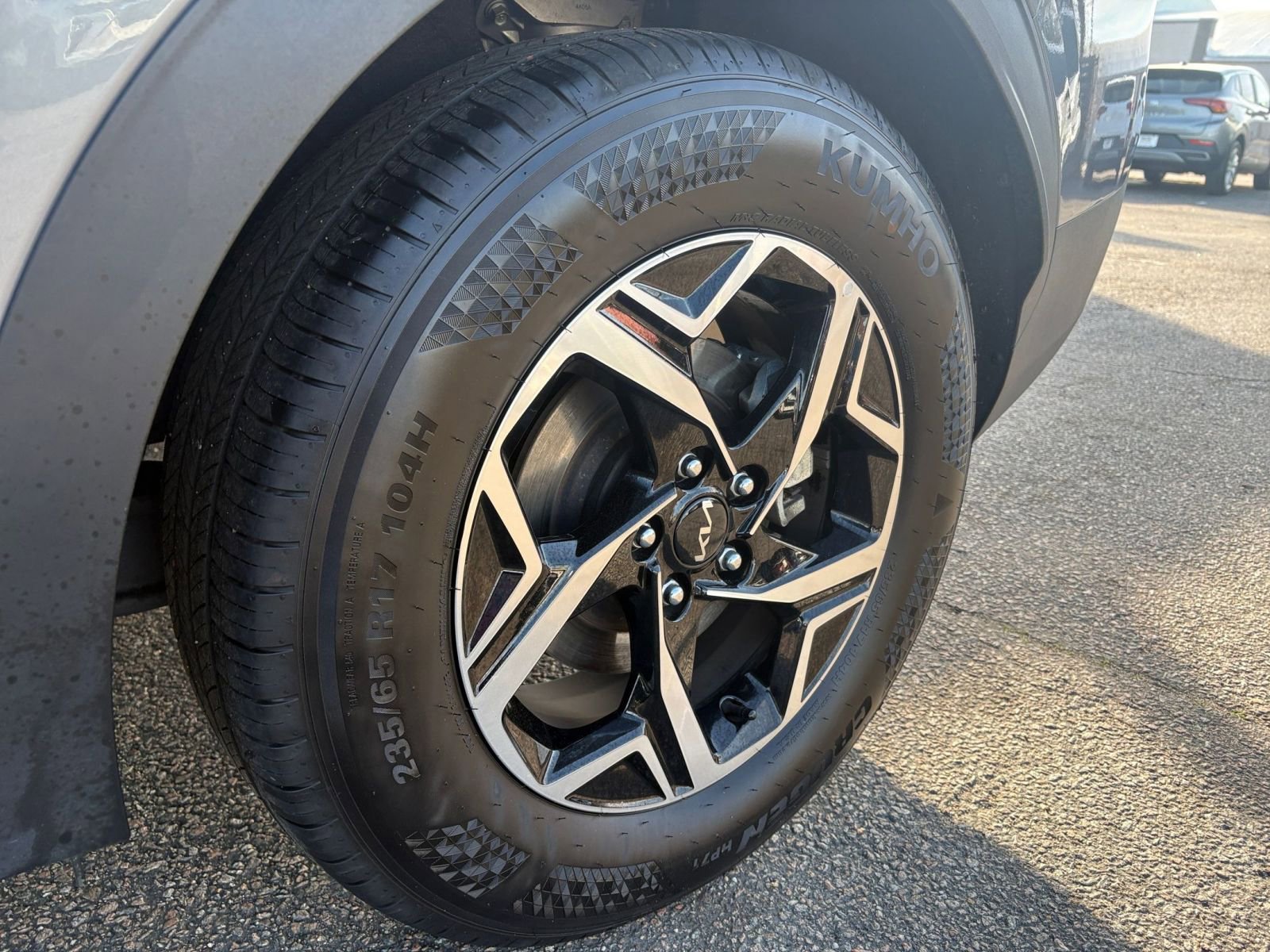 Used 2025 Kia Sportage LX image 29