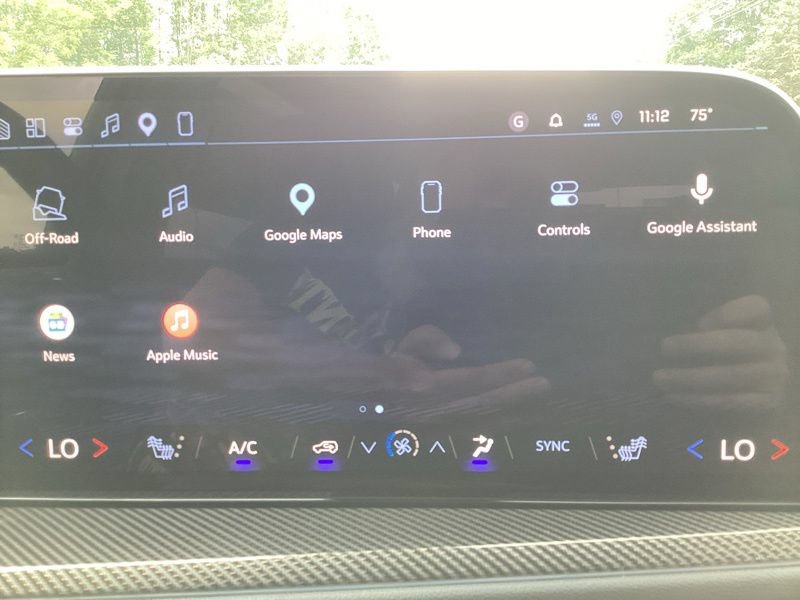 New 2027 Chevrolet Traverse Z71 w/ Enhanced Driving Package AWD/4WD image 41