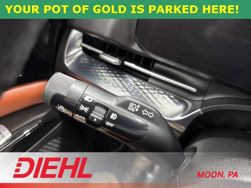 Used 2024 Kia Carnival SX Prestige image 30