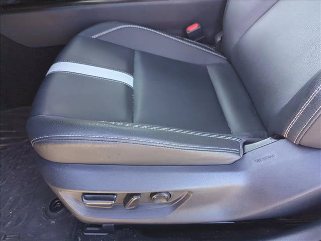 Certified 2025 Toyota Camry SE FWD image 11