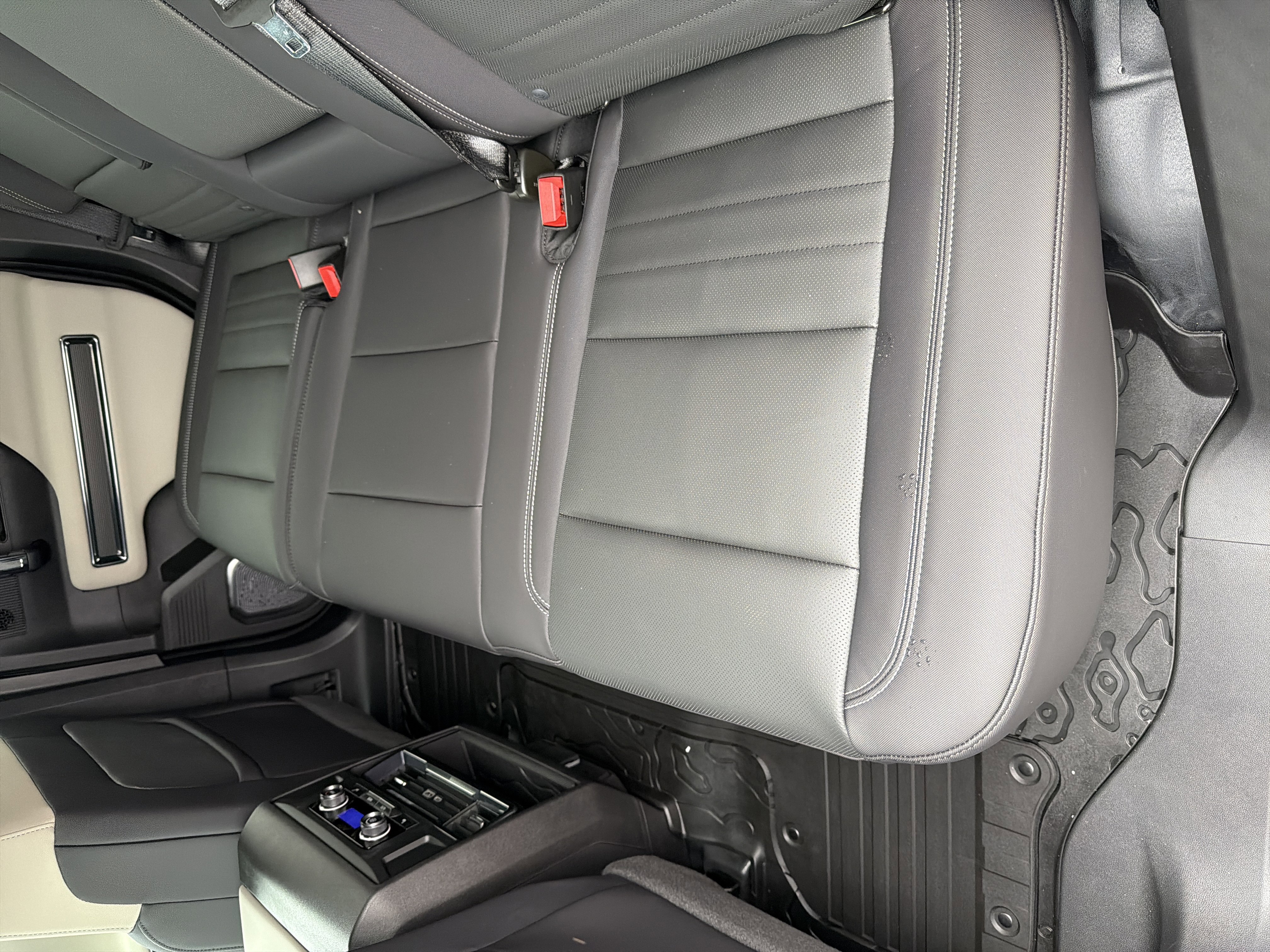 New 2026 GMC Hummer EV SUV image 24
