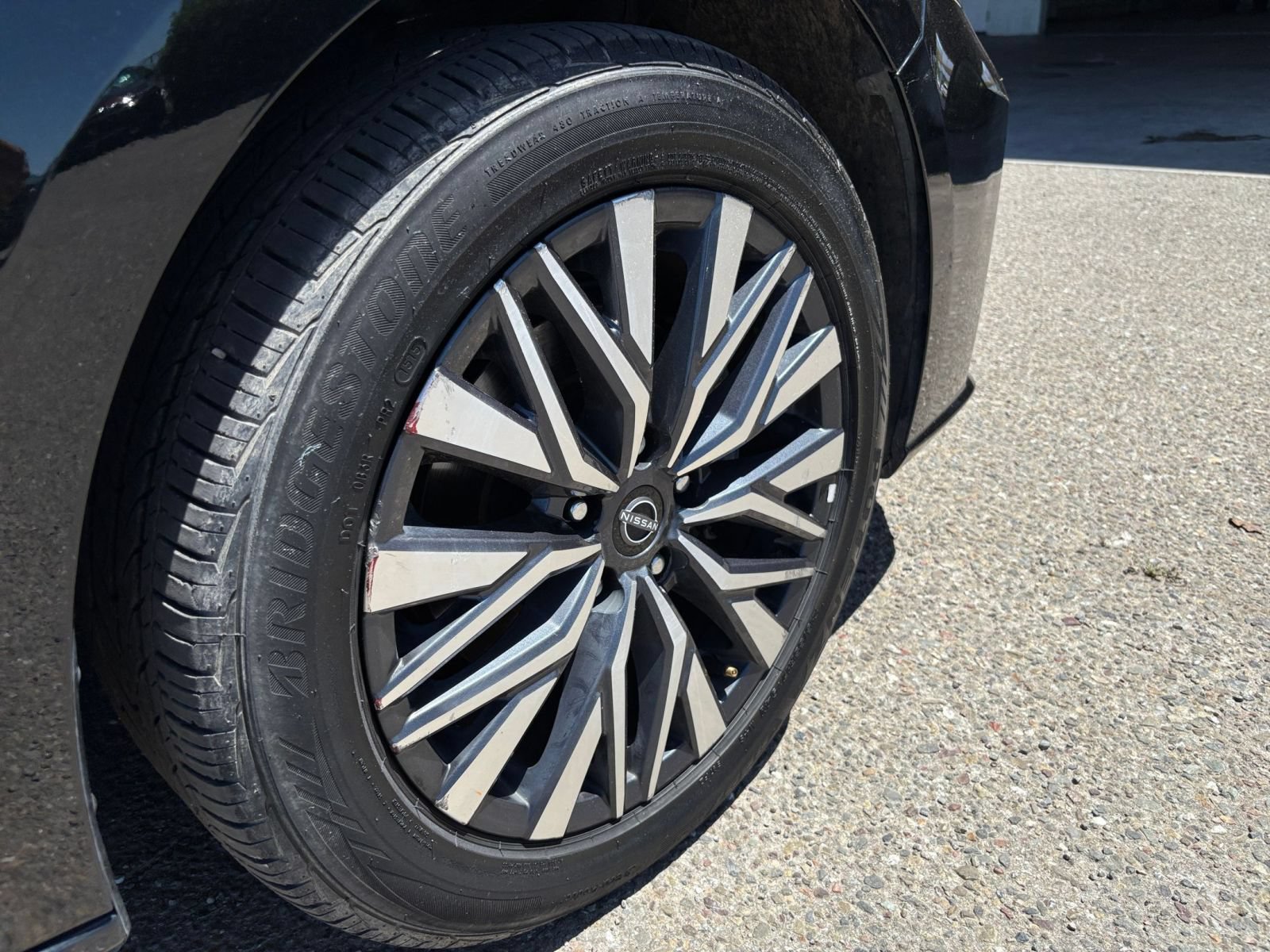 Used 2025 Nissan Altima 2.5 SV FWD image 31