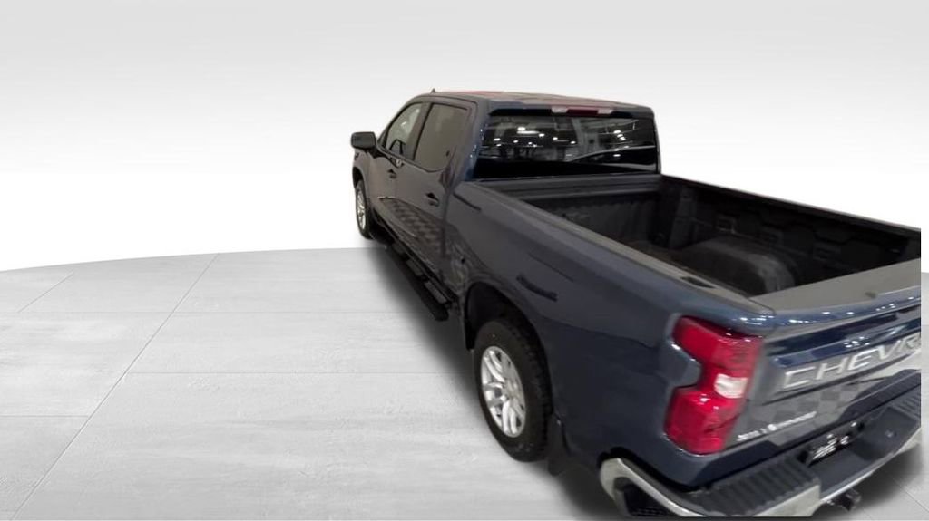 Used 2023 Chevrolet Silverado 1500 LT image 4