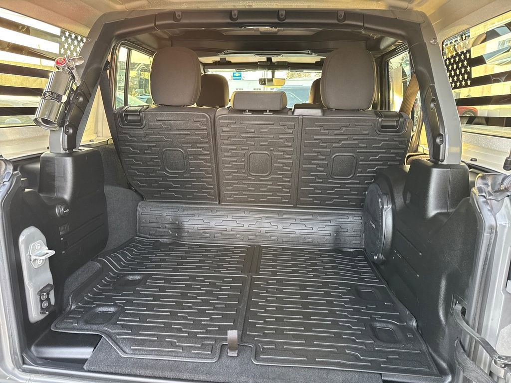 Used 2022 Jeep Wrangler Unlimited Rubicon 4xe image 11