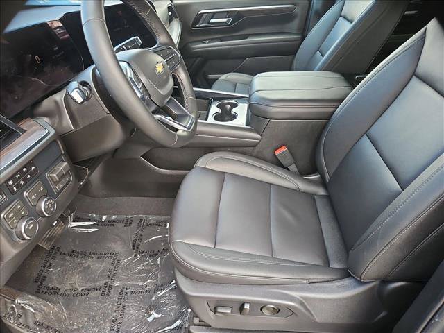 Used 2026 Chevrolet Suburban LT w/ Comfort Package AWD/4WD image 23