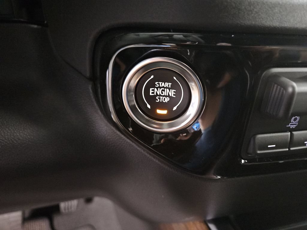 New 2026 Chevrolet Silverado 1500 High Country AWD/4WD image 21