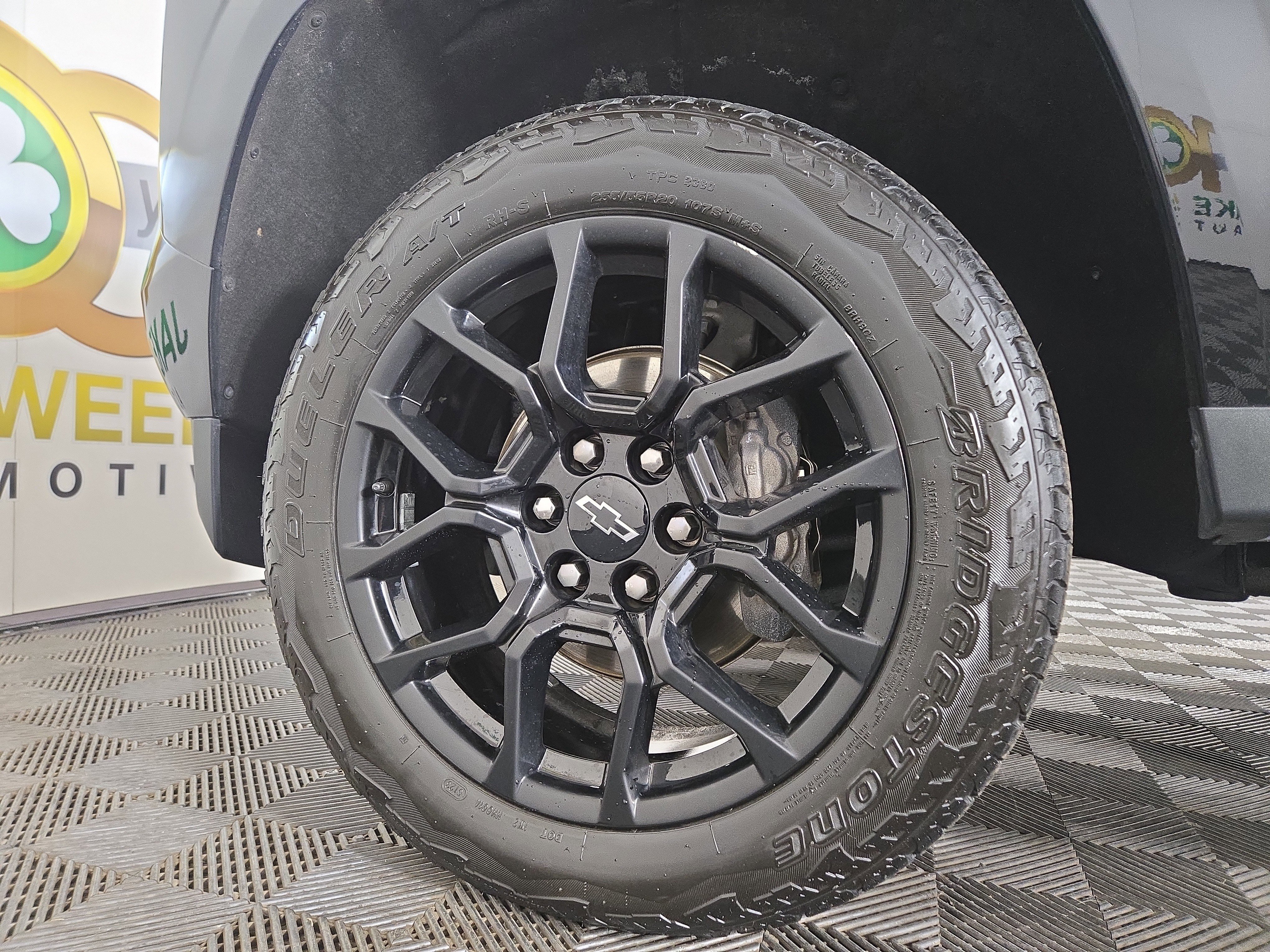 Certified 2024 Chevrolet Colorado Z71 w/ LPO, Dark Essentials Package image 31