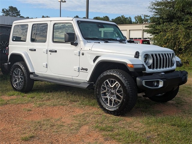 New 2025 Jeep Wrangler Sahara image 2