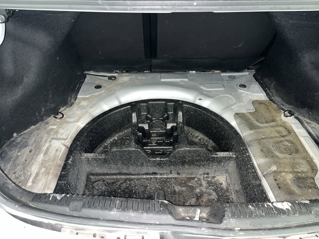Used 2014 Hyundai Elantra w/ Option Group 2 FWD image 28