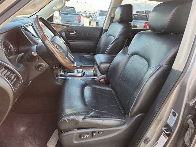 Used 2011 INFINITI QX56 7-Passenger w/ Deluxe Touring Pkg image 20