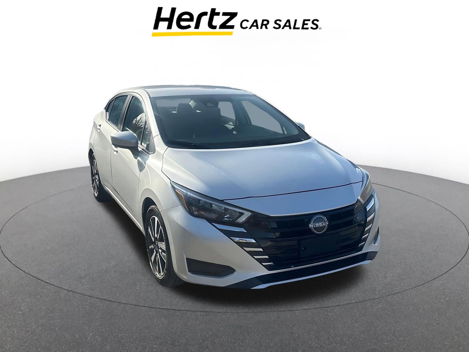 Used 2025 Nissan Versa SV image 1