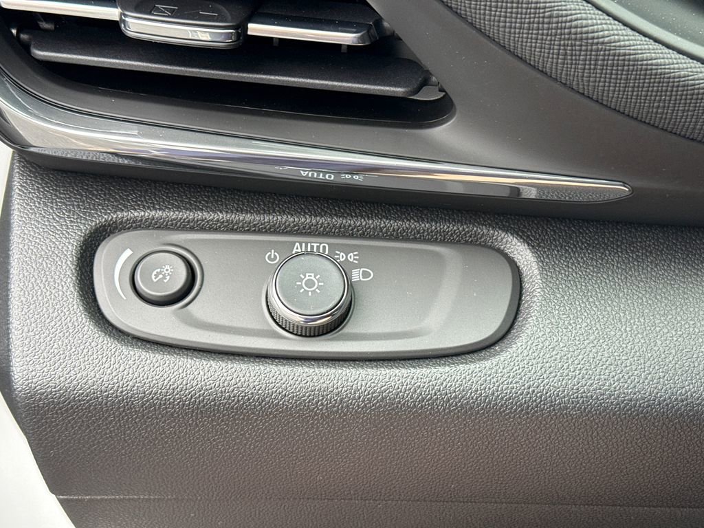 New 2026 Buick Envista Sport Touring w/ Advanced Safety Package FWD image 17