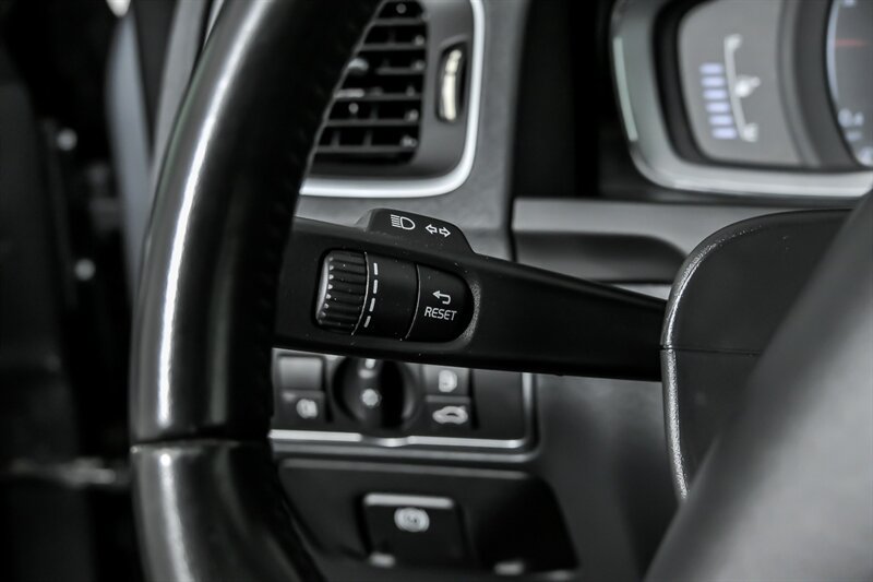 Used 2018 Volvo S60 T5 Inscription FWD image 25