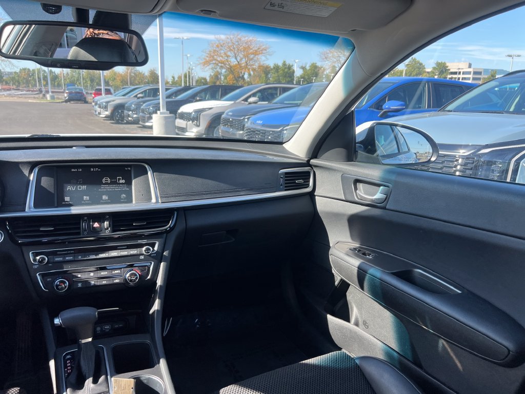 Used 2019 Kia Optima S FWD image 12