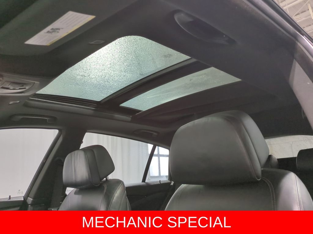 Used 2015 BMW 550i Gran Turismo xDrive image 19