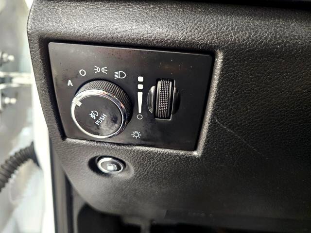 Used 2020 Jeep Grand Cherokee Laredo image 16