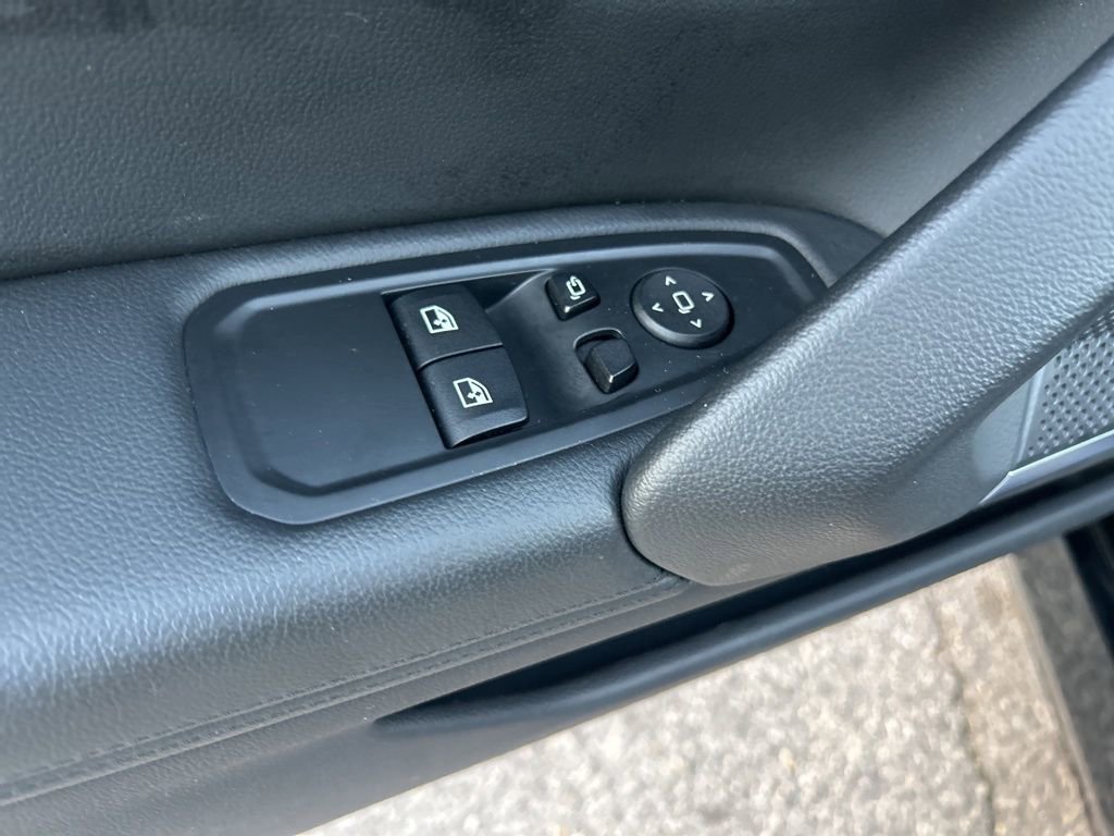 Used 2025 BMW Z4 sDrive30i image 32