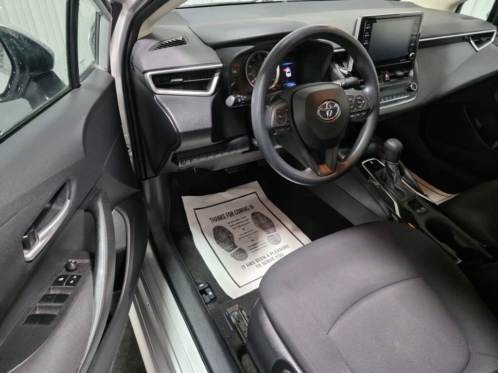 Used 2021 Toyota Corolla LE FWD image 6
