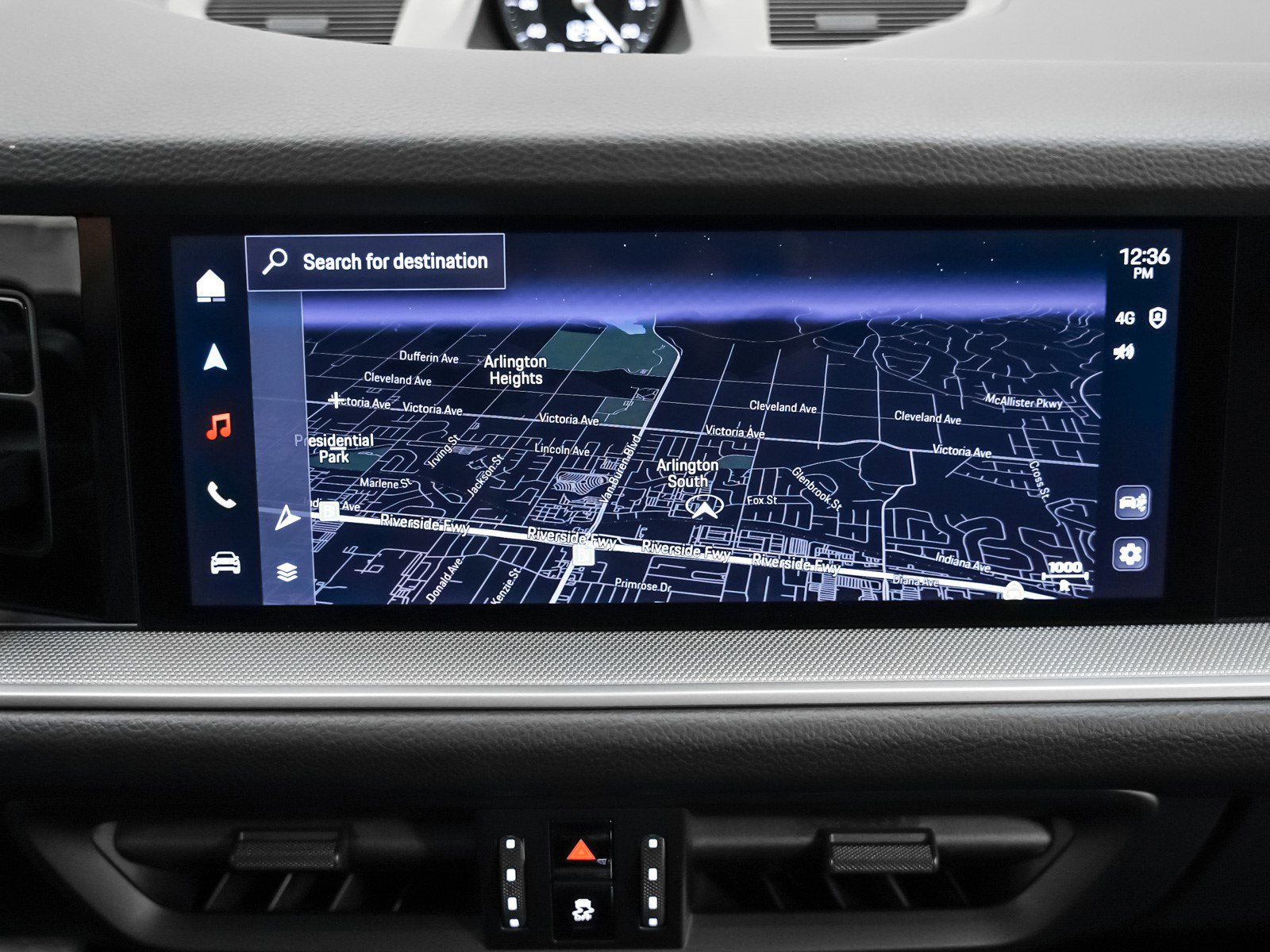 Used 2025 Porsche Cayenne Coupe image 22