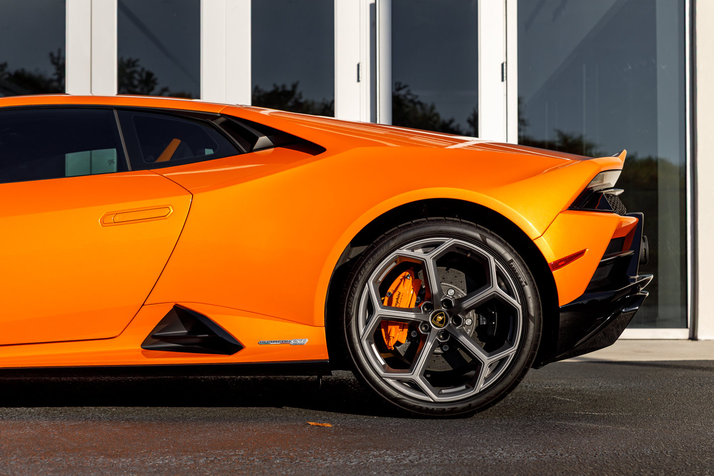 Used 2023 Lamborghini Huracan EVO RWD image 11