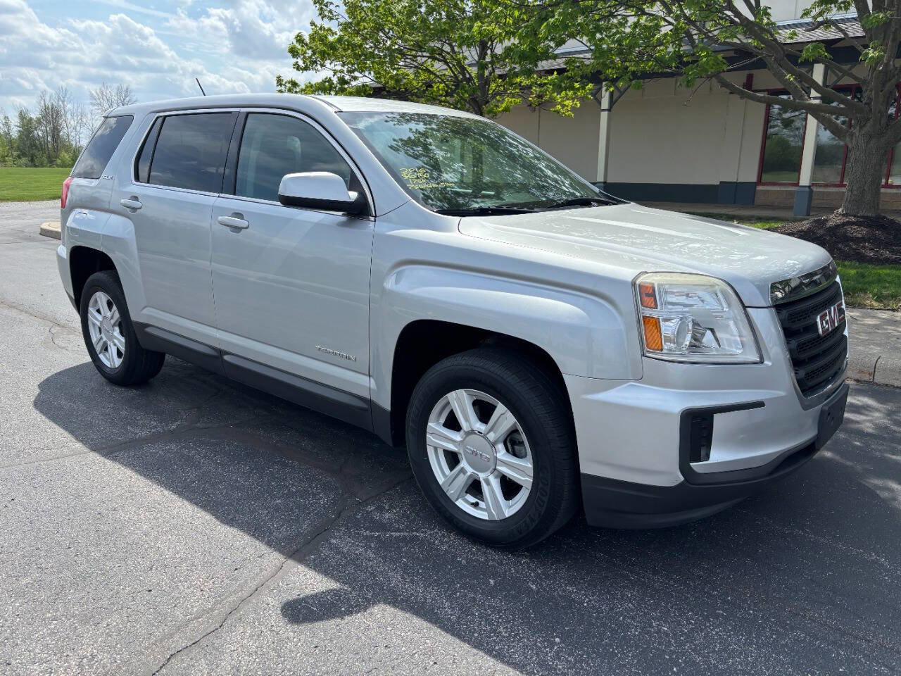 Used 2016 GMC Terrain SLE FWD image 4