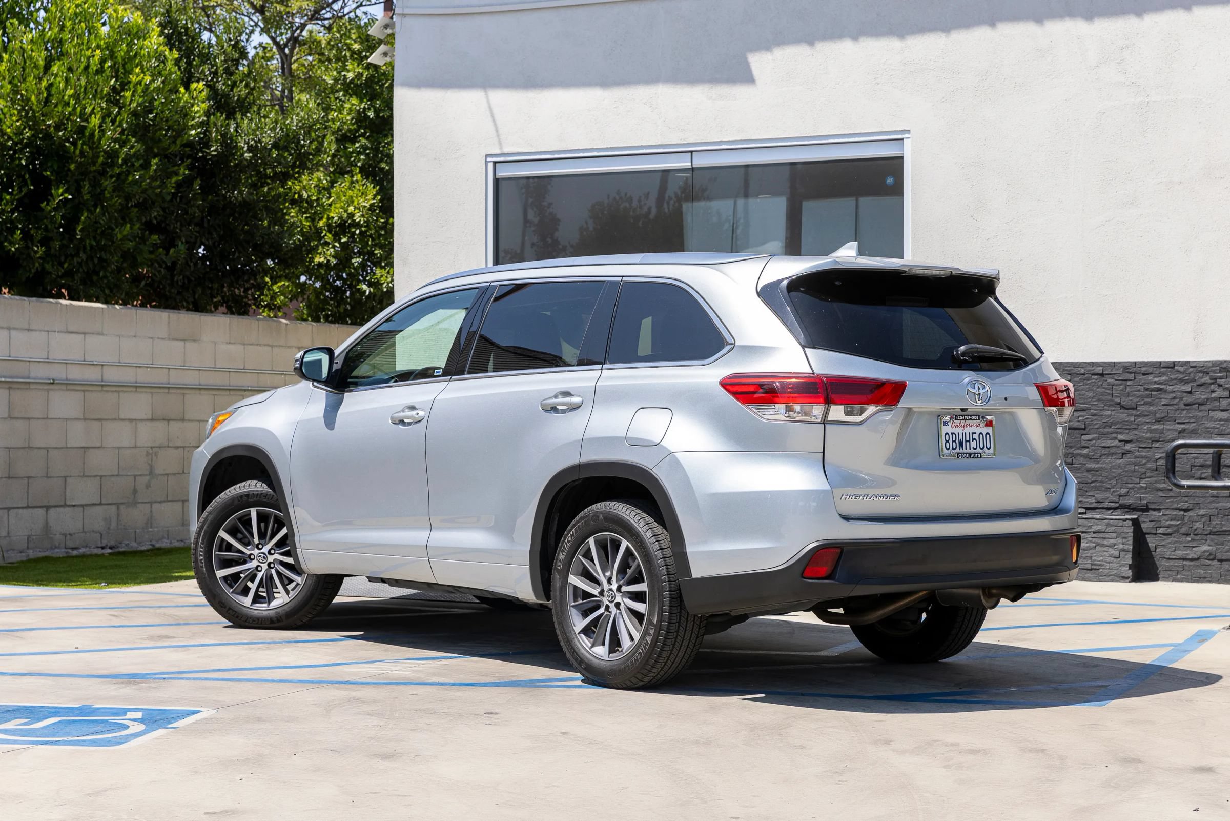 Used 2018 Toyota Highlander XLE FWD image 15