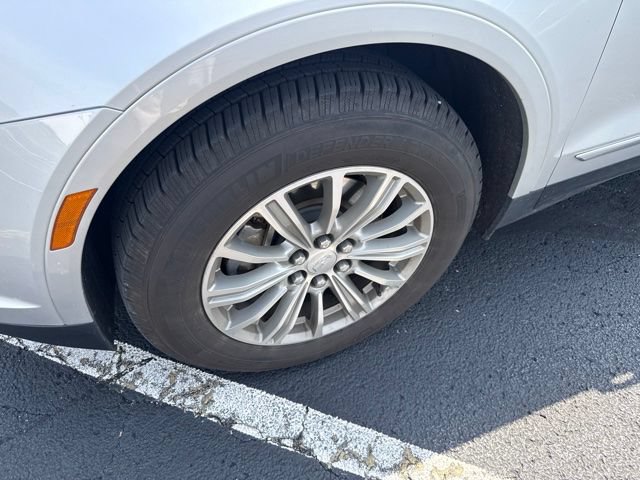 Used 2018 Cadillac XT5 Luxury w/ Driver Awareness Package AWD/4WD image 22