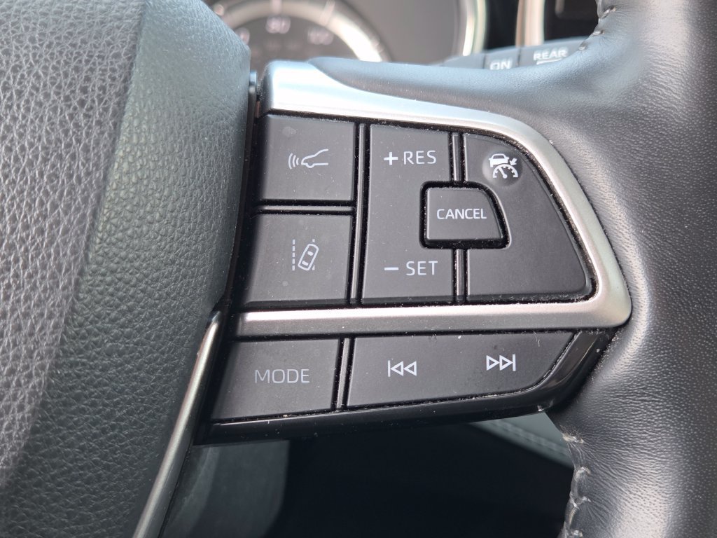 Used 2022 Toyota Highlander Platinum AWD/4WD image 19