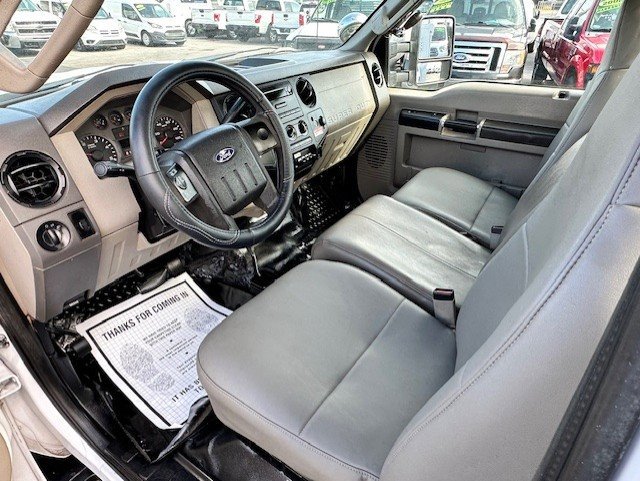 Used 2008 Ford F550 4x4 Regular Cab Super Duty image 15