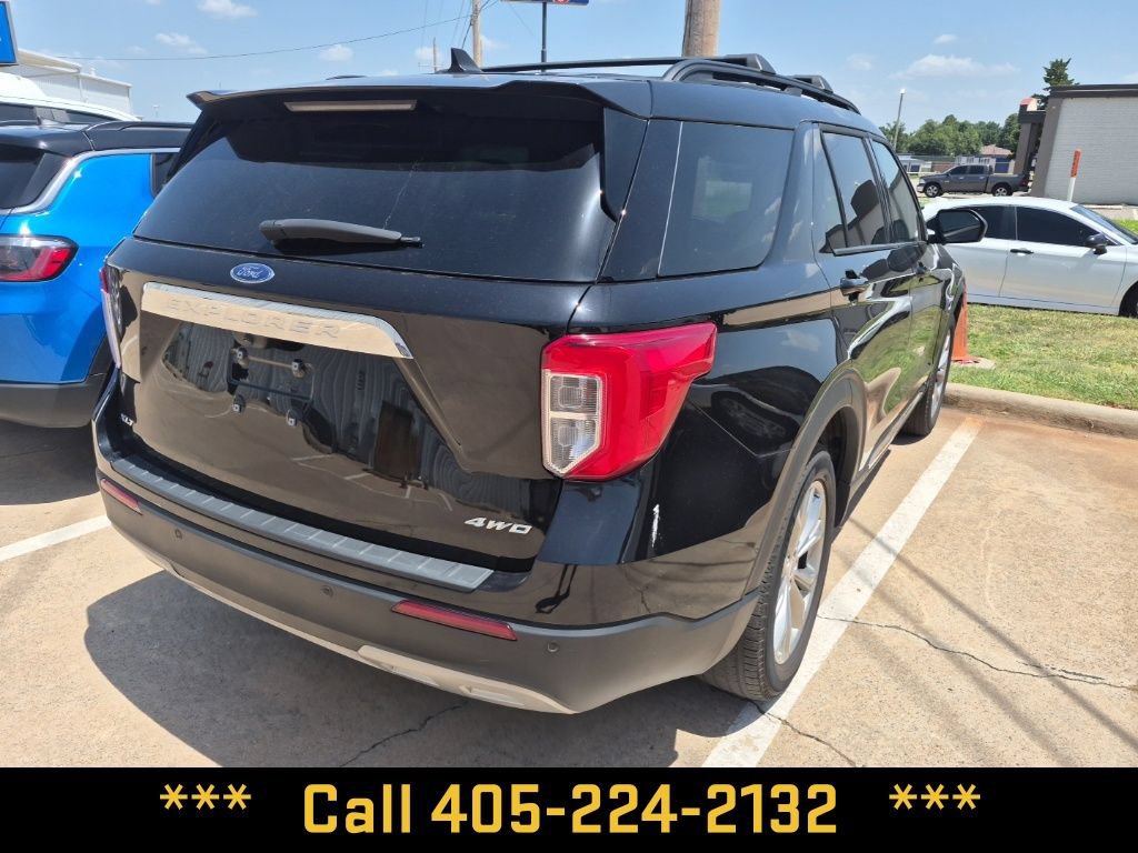 Used 2023 Ford Explorer XLT w/ Equipment Group 202A AWD/4WD image 13