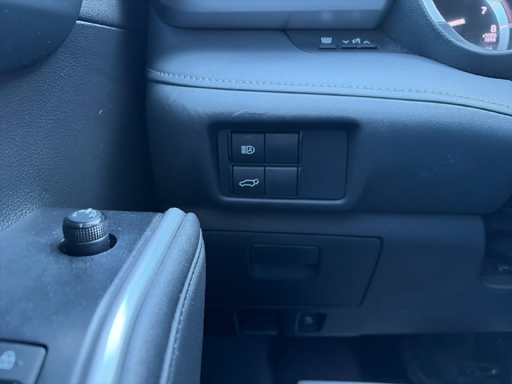 Used 2022 Toyota Highlander XLE AWD/4WD image 33