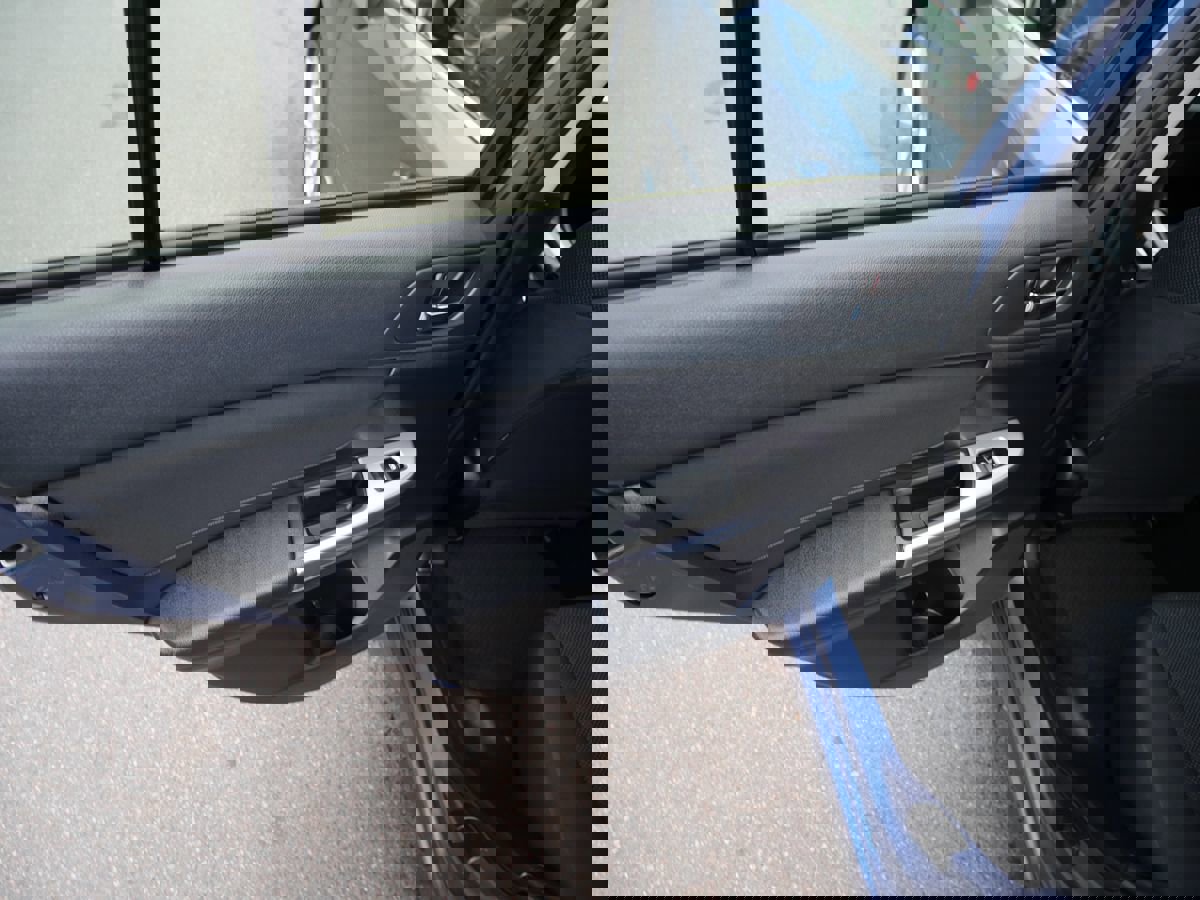 Used 2015 Subaru Impreza 2.0i Premium image 15