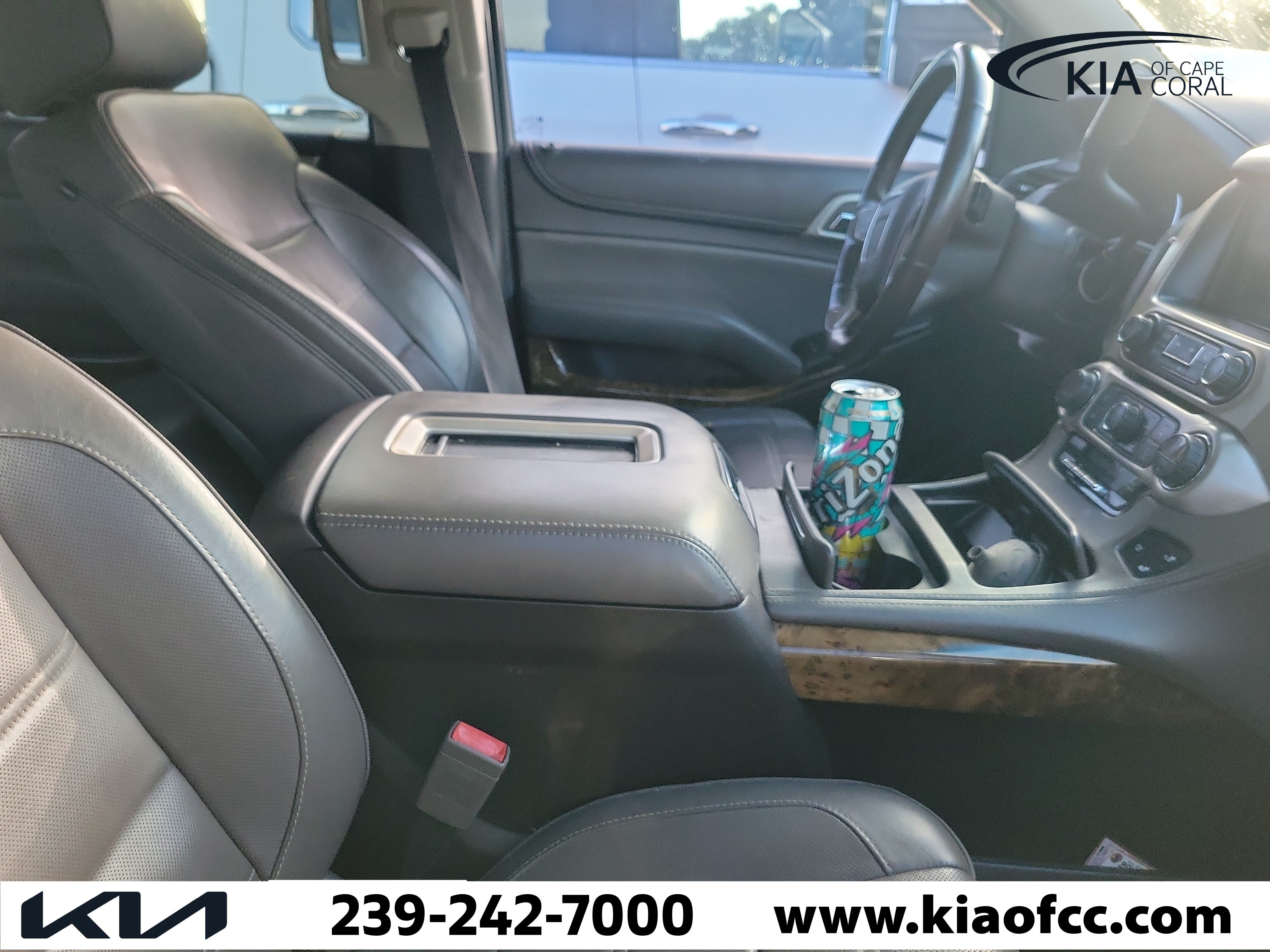 Used 2015 GMC Yukon Denali w/ Touring Package AWD/4WD image 9