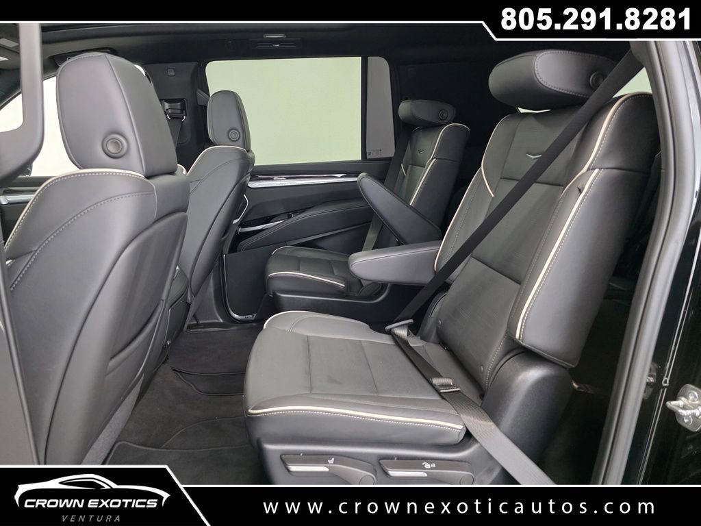 Used 2025 Cadillac Escalade ESV Premium Luxury RWD image 22
