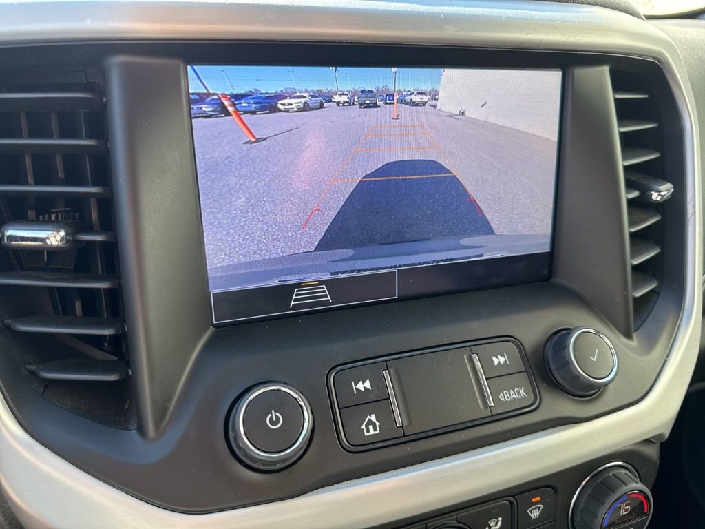 Used 2023 GMC Acadia SLE image 21