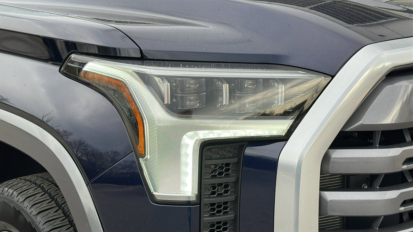 Used 2023 Toyota Tundra Limited image 4