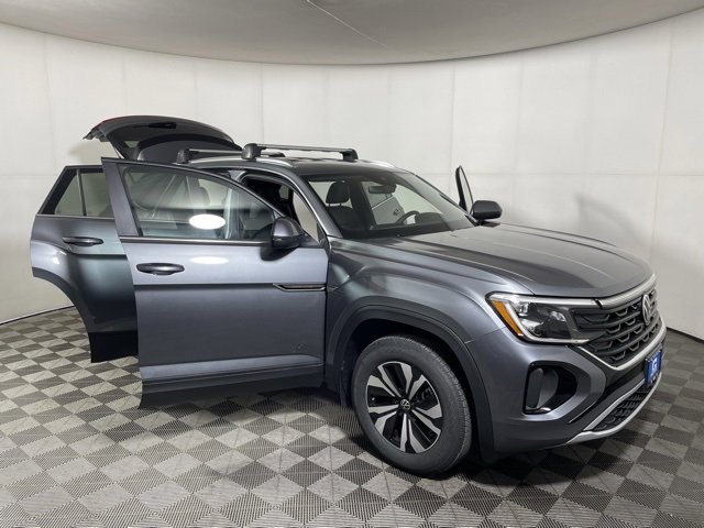 New 2025 Volkswagen Atlas Cross Sport SE image 11