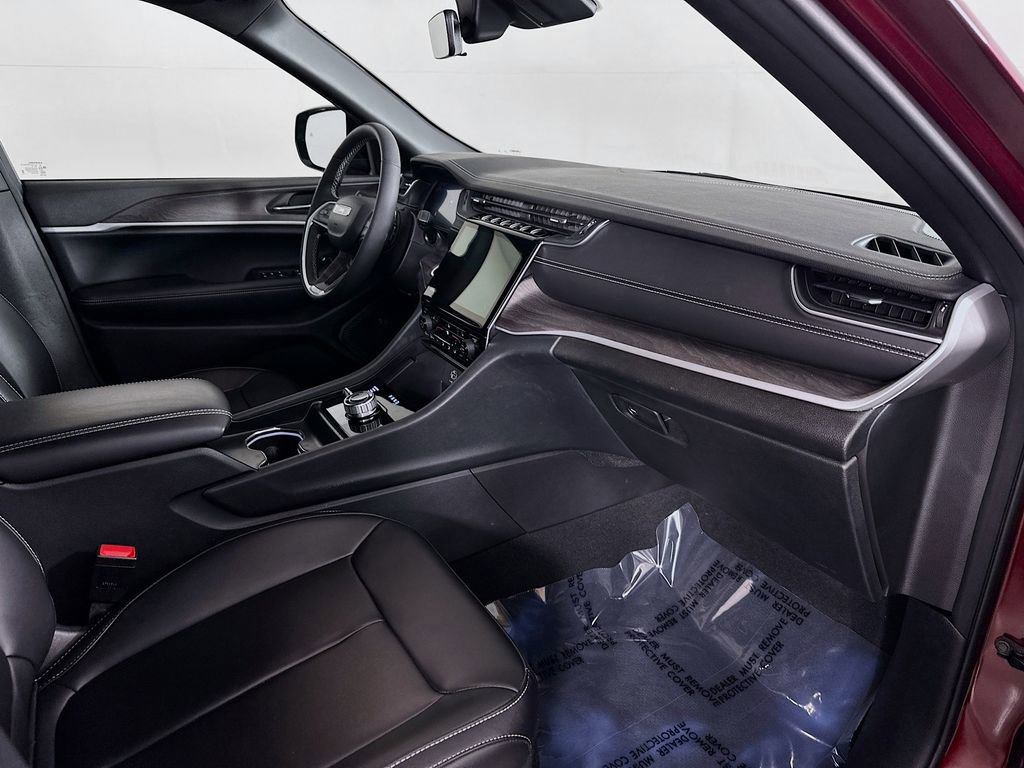 Certified 2025 Jeep Grand Cherokee Limited image 40