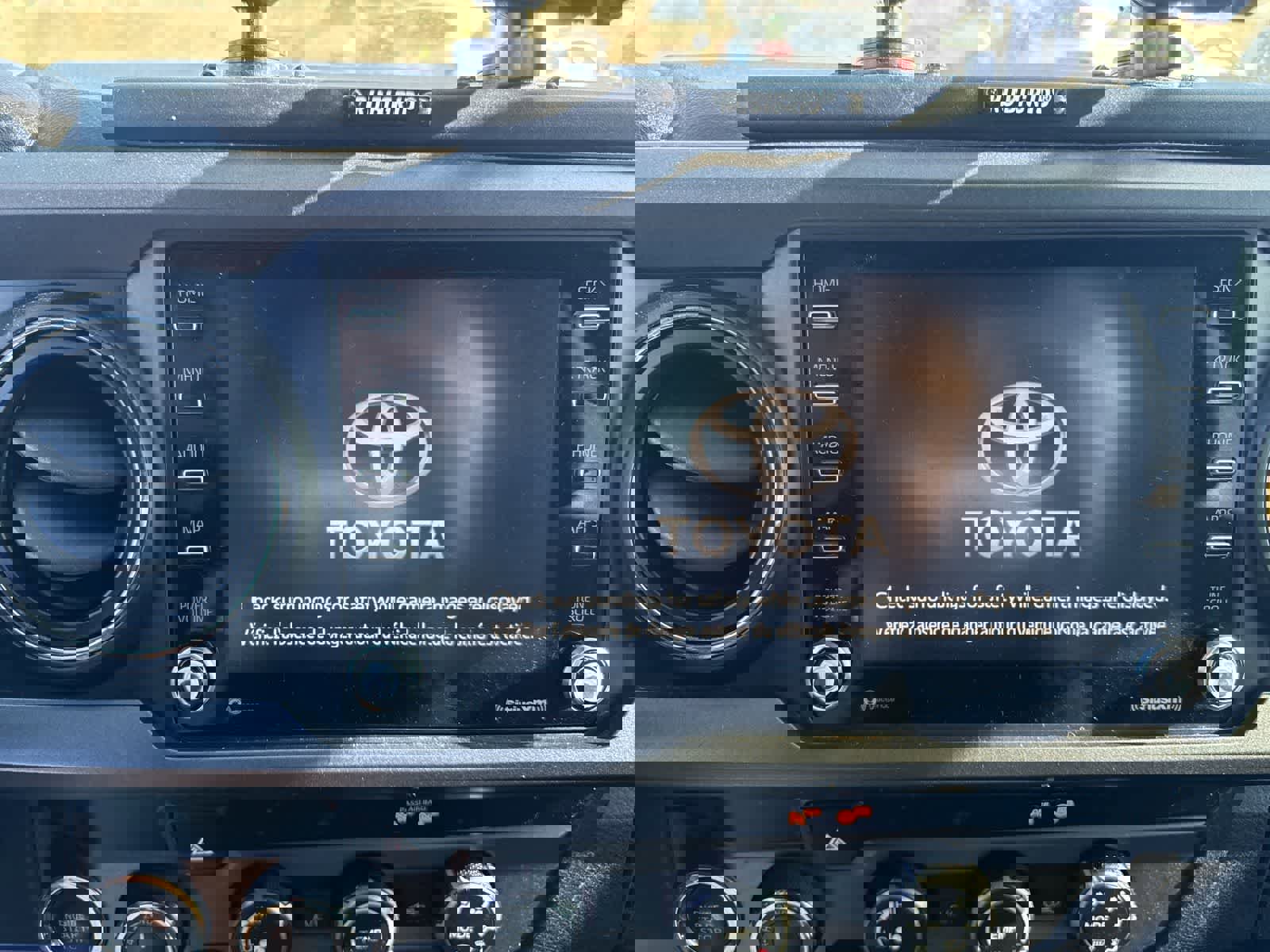 Used 2020 Toyota Tacoma TRD Off-Road w/ Technology Package image 22