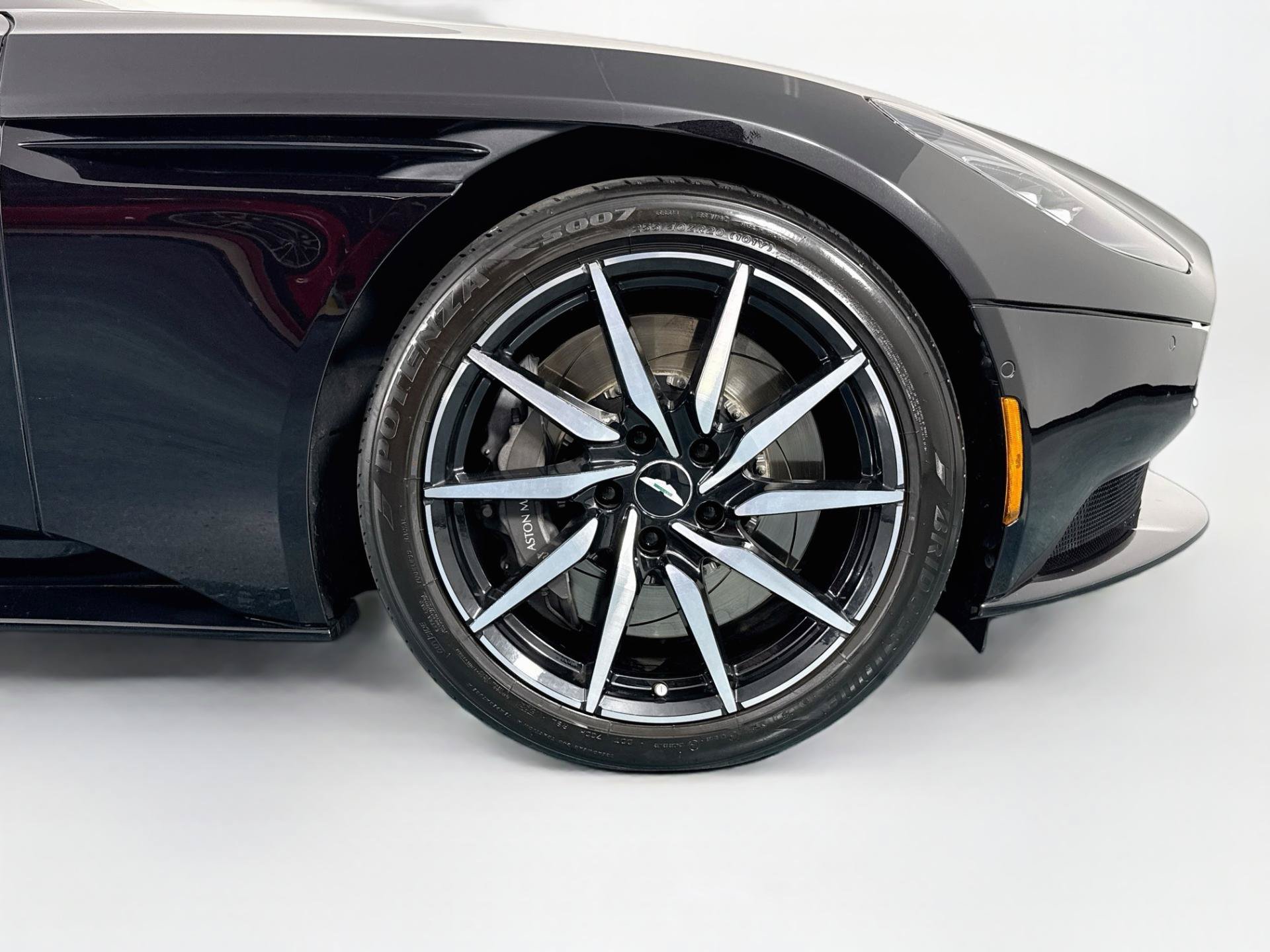Used 2020 Aston Martin DB11 Coupe RWD image 49