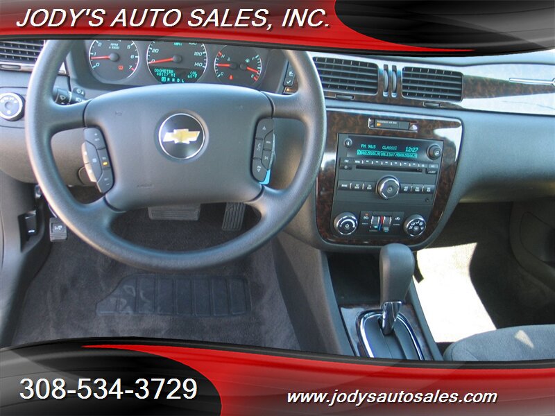Used 2016 Chevrolet Impala LT FWD image 6