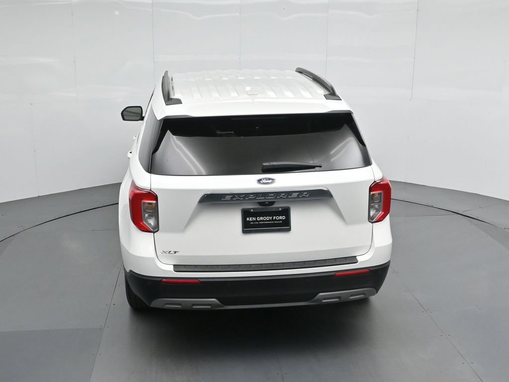 Certified 2023 Ford Explorer XLT w/ Equipment Group 202A RWD image 43